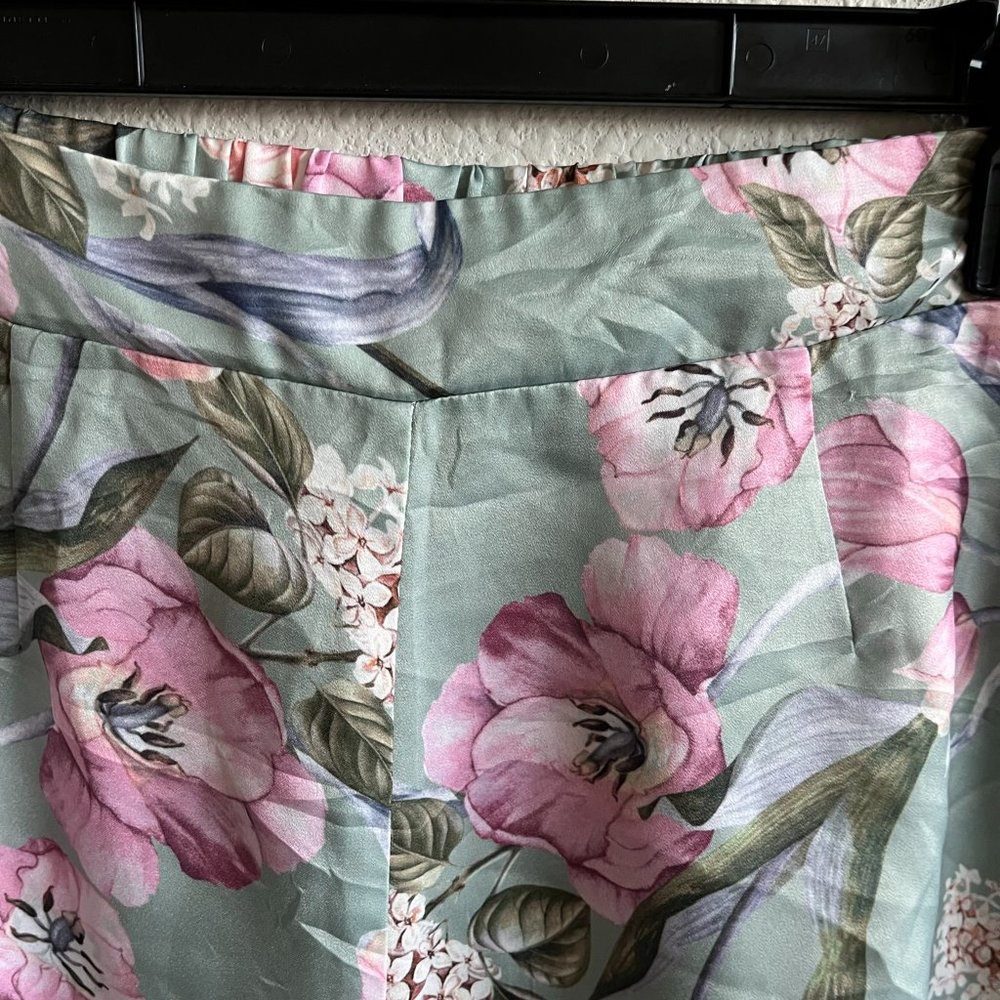 Show Me Your Mumu Women's Bobbi Printed Shorts Size L - Picture 6 of 11